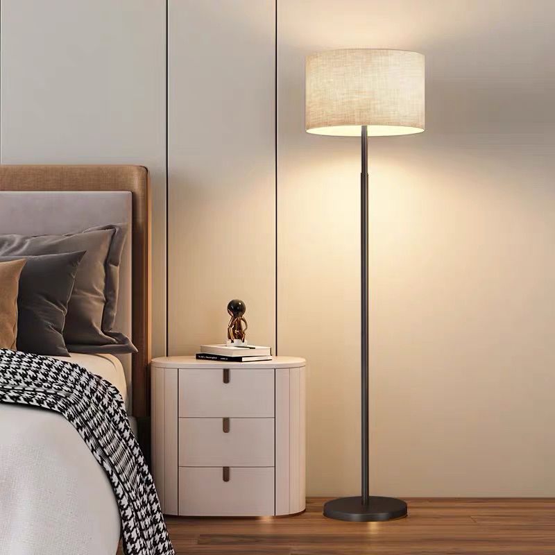 American Nordic Ins Minimalist - Floor Lamp Tripod reseña y precio