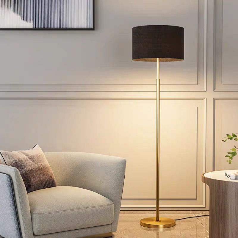 American Nordic Ins Minimalist - Floor Lamp Tripod reseña y precio