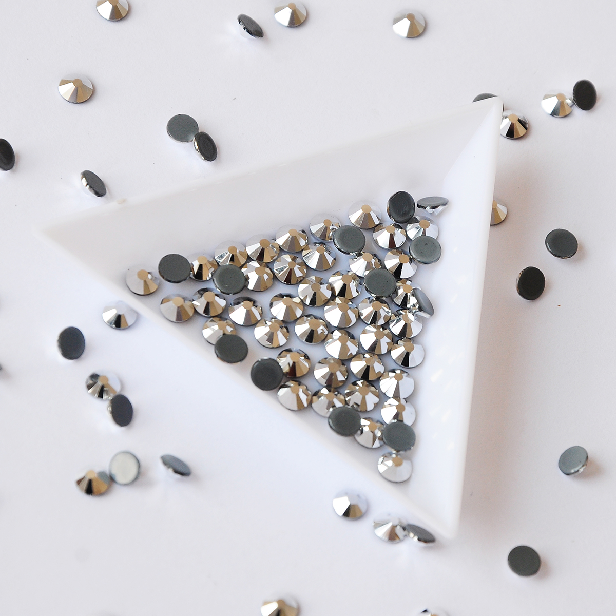 Light Chrome Silver Hotfix Iro - Elements Lighting Decor reseña y precio