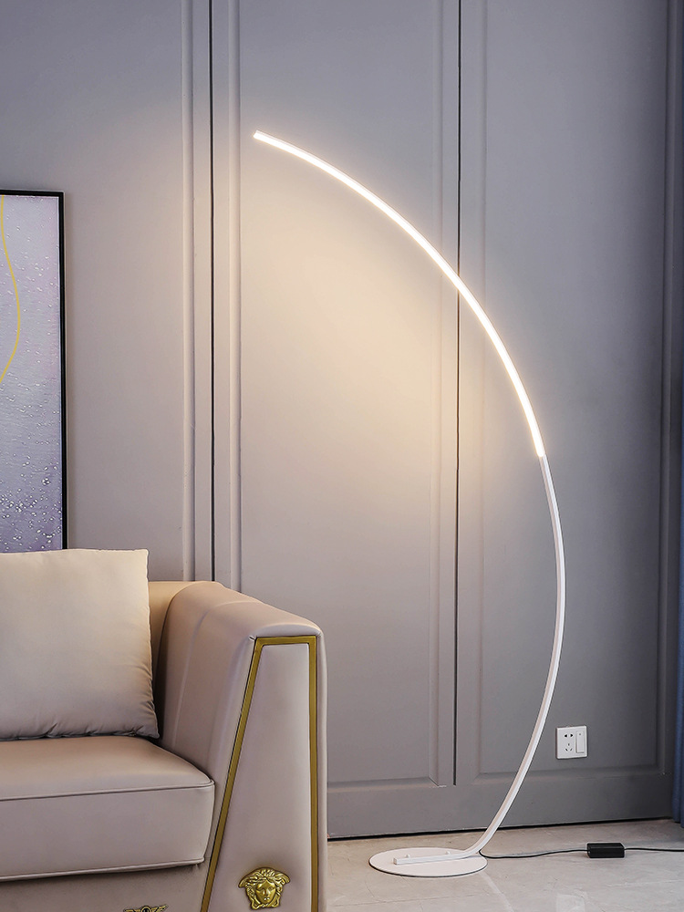 Nordic LED Corner Light  Floor - Floor Lamp Tripod reseña y precio